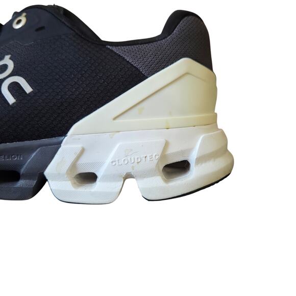 Womens On Cloudtec Black White Running Sneakers Athletic Gorpcore GUC 9.5 - Picture 5 of 15